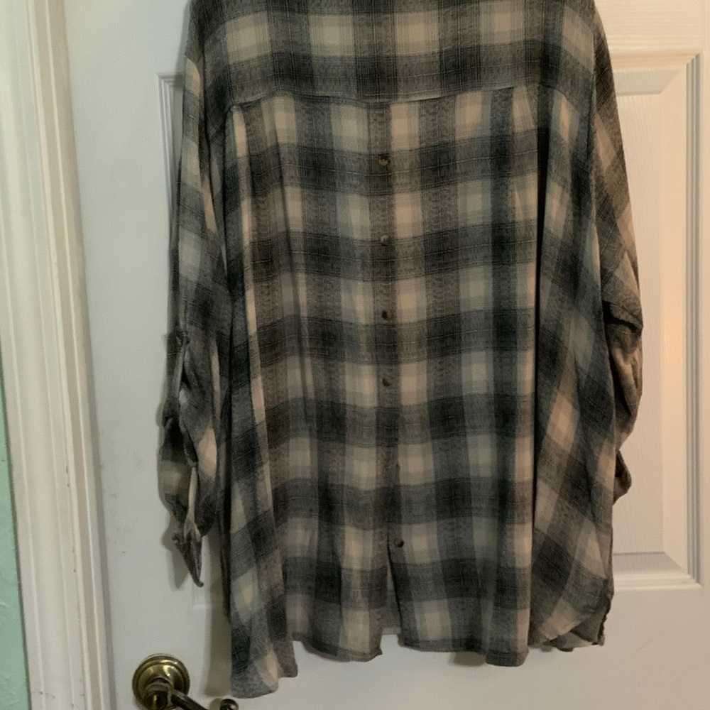 Jane and Delancey Gray Plaid Blouse - Picture 4 of 4